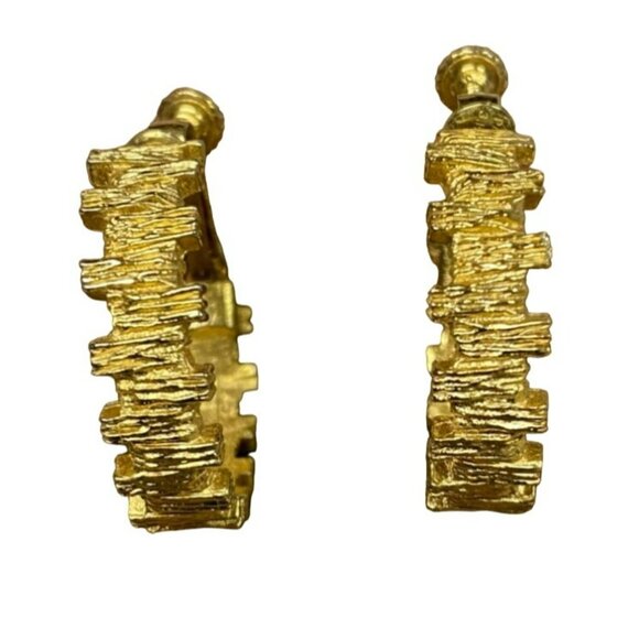 Gorgeous Vintage Signed Napier Gold tone Clip on Hoop Earrings - Picture 1 of 4